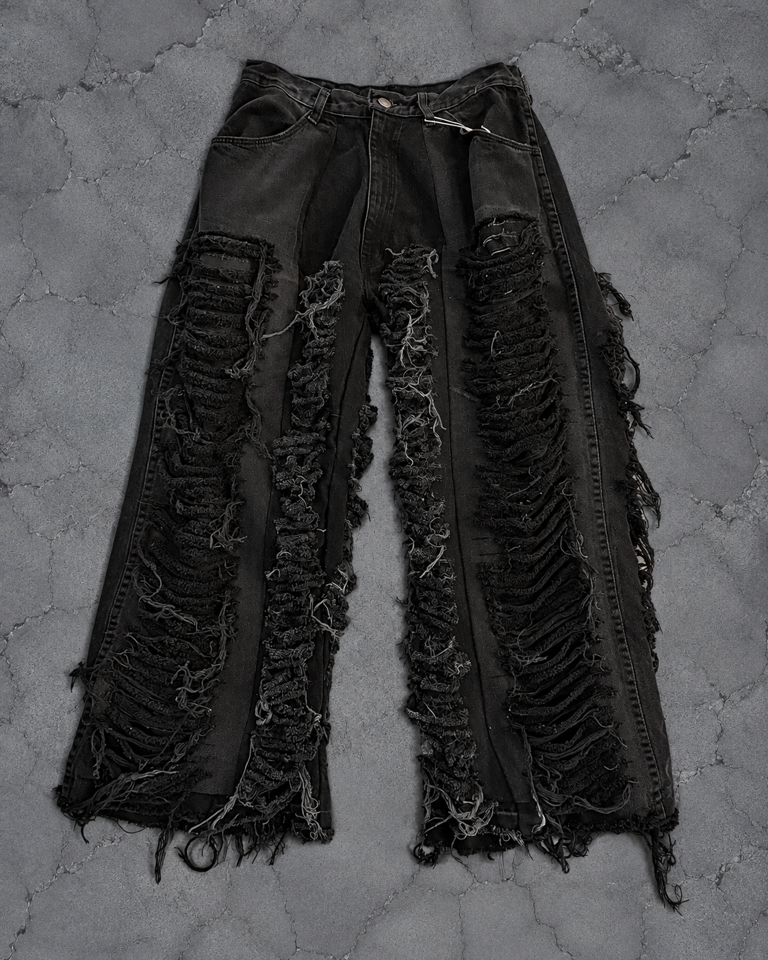 BLACK SHREDDED DESTROY WIDE DENIM