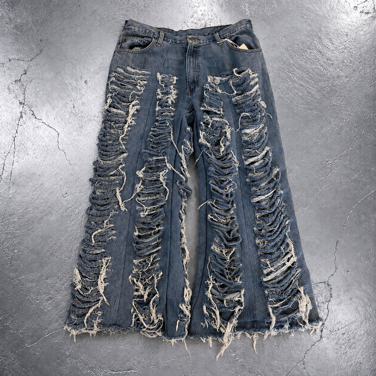 SHREDDED LAYER WIDE DENIM